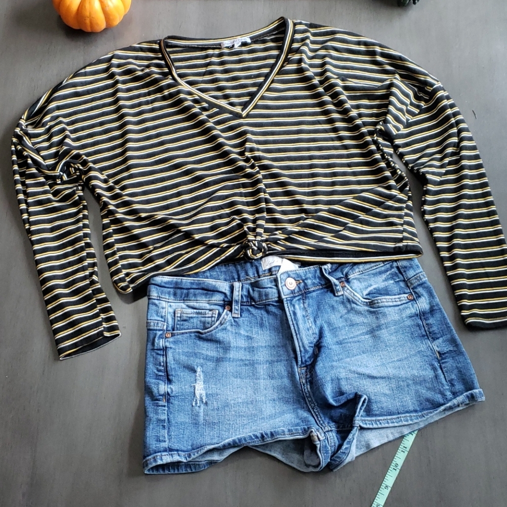 Striped knotted crop top